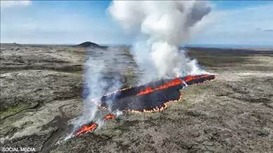 انهيار فوهة بركان في أيسلندا